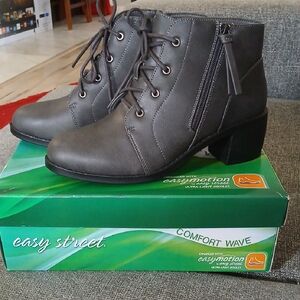 Easy Street Women's Charcoal Ankle Booties